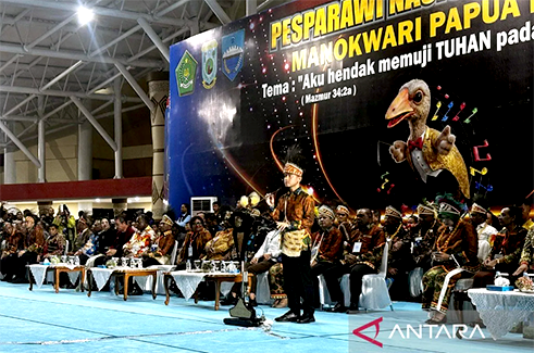 Foto: Wakil Presiden Gibran Rakabuming saat membuka Pesparawi Nasional XIV di Manokwari, Papua Barat, Sabtu (20/6/2026). ANTARA/Prisca Triferna/aa.